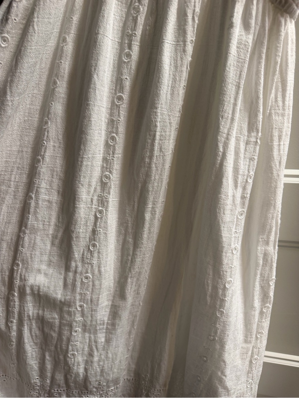 NWOT River Island Size 8 White Broderie Smocked Midi Dress - Picture 8 of 8